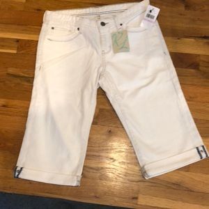 Off white Polo Ralph Lauren size 6 Capri jeans.